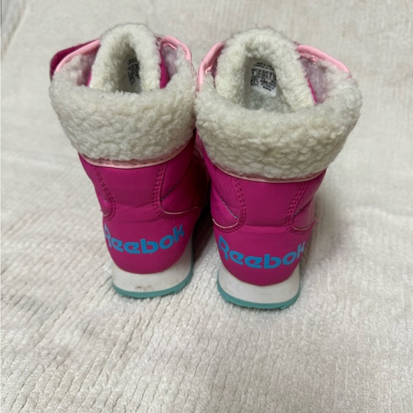 Girls Reebok Snow boots size 9 - Picture 2 of 4
